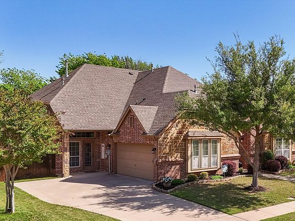 3rd image of 2711 Stonebriar Ct