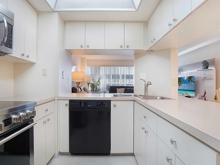 4010 Galt Ocean Dr #1514 — Photo 6