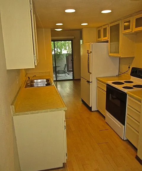 2643 Grapewood Ln — Photo 3