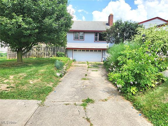 2nd image of 225 Forest Hill Dr