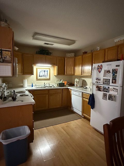 1st image of 128 Belmont St