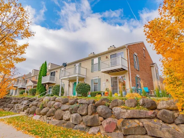 1002 Gammon Ln APT 4, Madison, WI 53719