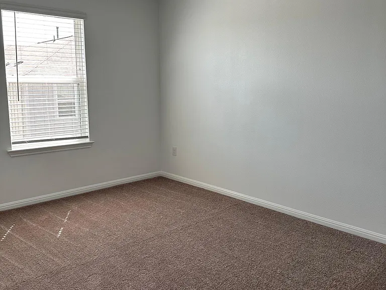 1021 Legend Milton Ln — Photo 32