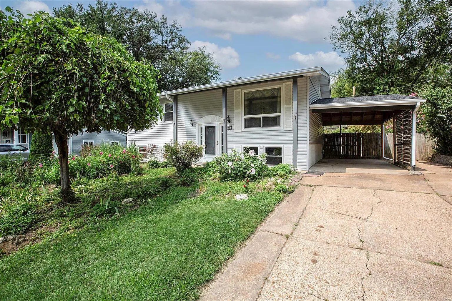 82 Guylyn Dr photo 1