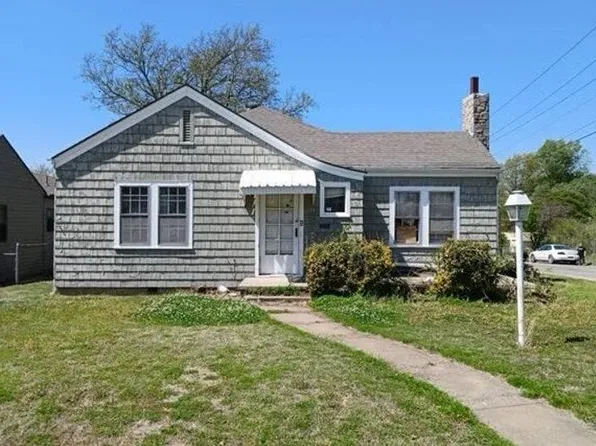 844 N 3rd St, Ponca City, OK 74601