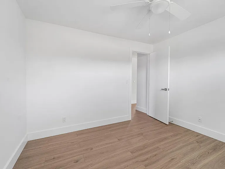 4317 Birdwood St — Photo 15