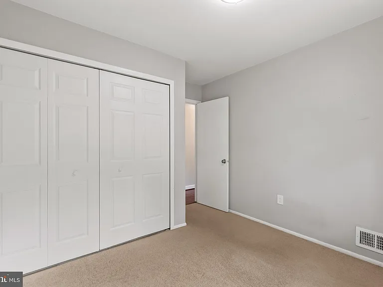 126 Hopeland Ln — Photo 17