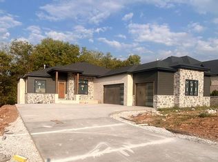 6147 S Hampton Ave, Springfield, MO 65810