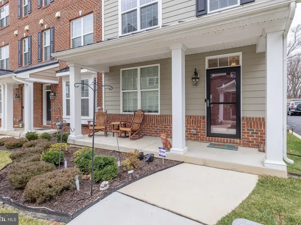 3595 Naamans Dr, Claymont, DE 19703