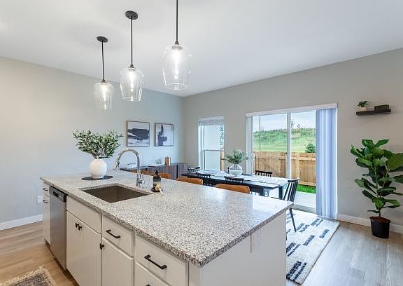 4th image of 10339 Orchid Ln N #218