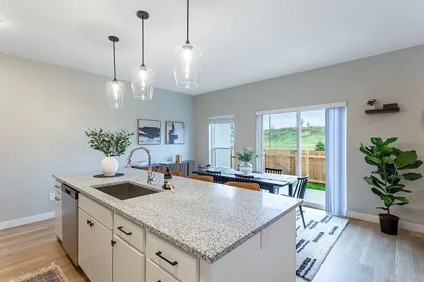 Summerwell Maple Grove — Photo 8