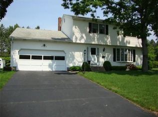 205 Szetela Dr, Chicopee, MA 01013