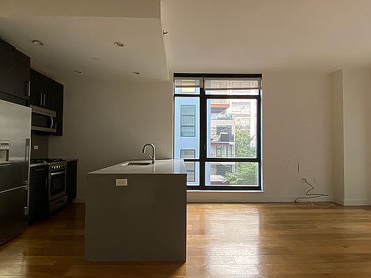 5th image of 180 Nassau St APT 3N