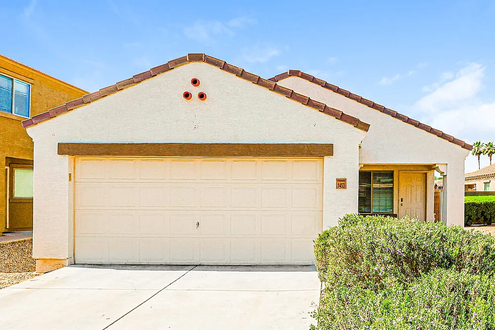 3 bed, 2.0 bath, 1370 sqft, $1,750 — Photo 1