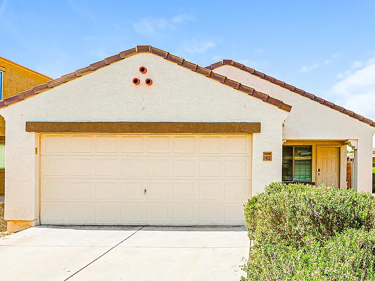 1453 E Kelsi Ave — Photo 1