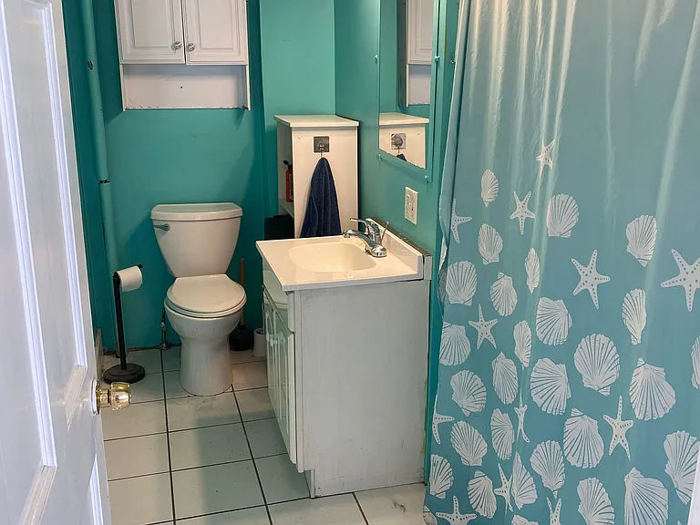 7A Lynn Shore Dr #7A — Photo 9