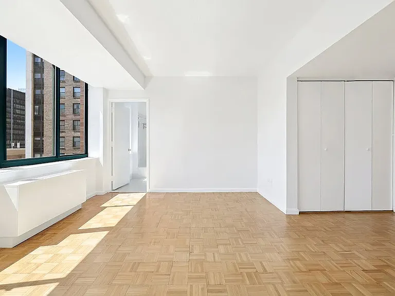 200 W 60th St #6B — Photo 3