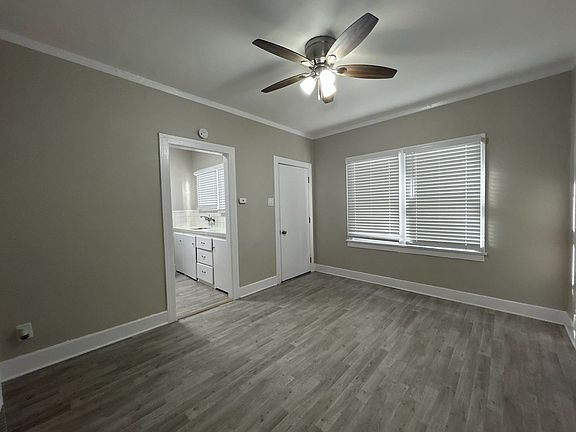3rd image of 448 Orange Ave APT 11
