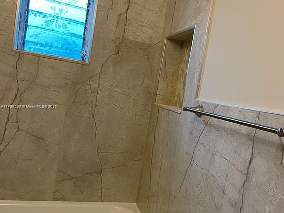 3rd image of 639 Tamiami Blvd #639
