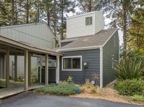 1268 SW Meadow Ln, Depoe Bay, OR 97341