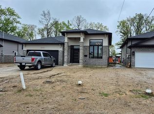 2442 Lambton St, Windsor, ON N9E 4E5