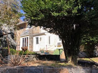 357 Mountain Rd, Irvington, NY 10533