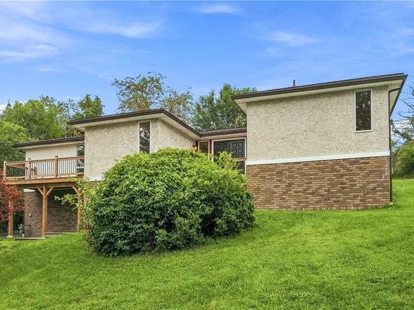 7440 Noblestown Rd, Oakdale, PA 15071