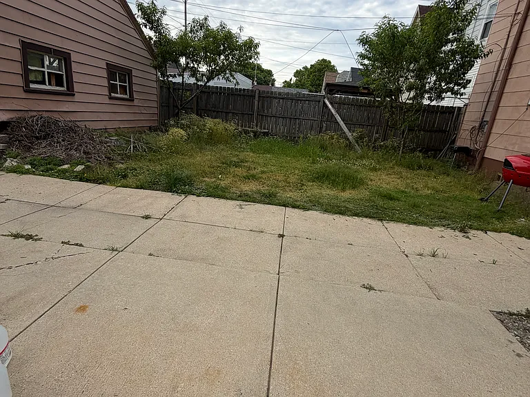 2647 S 28th St #2B — Photo 4