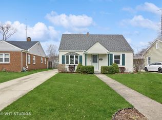 411 Ingleside Ave, Aurora, IL 60506