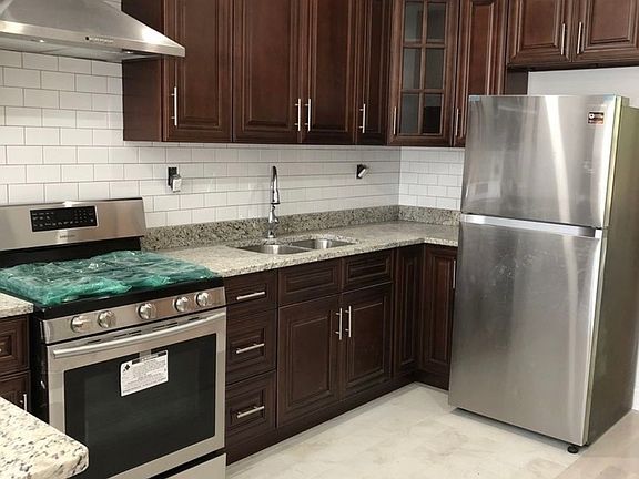 2nd image of 863 Sterling Pl #1-4