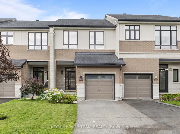 605 Tennant Way, Ottawa, ON K4M 0C6