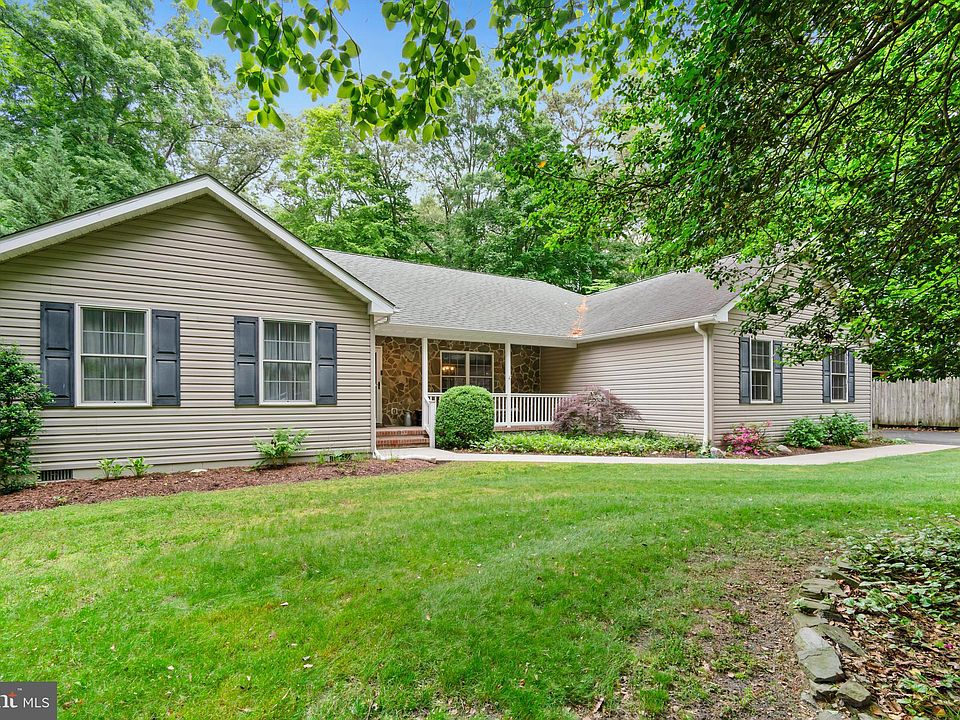 1st image of 26062 Holly Ln