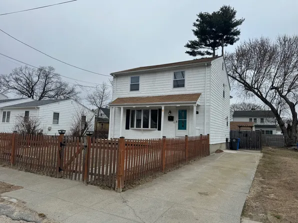 66 Euston Ave, Cranston, RI 02910
