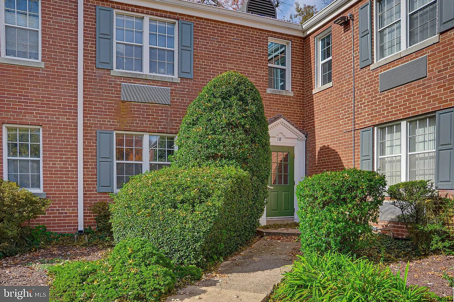 1 bed, 600 sqft, $1,800 — Photo 1