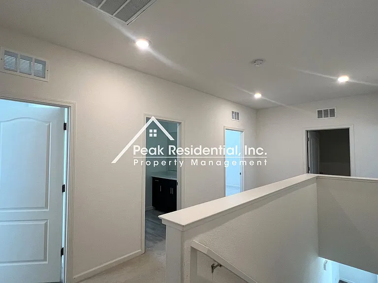 3236 Sunny Gate Ln — Photo 20