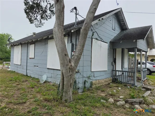 2107 N Levi St, Victoria, TX 77901