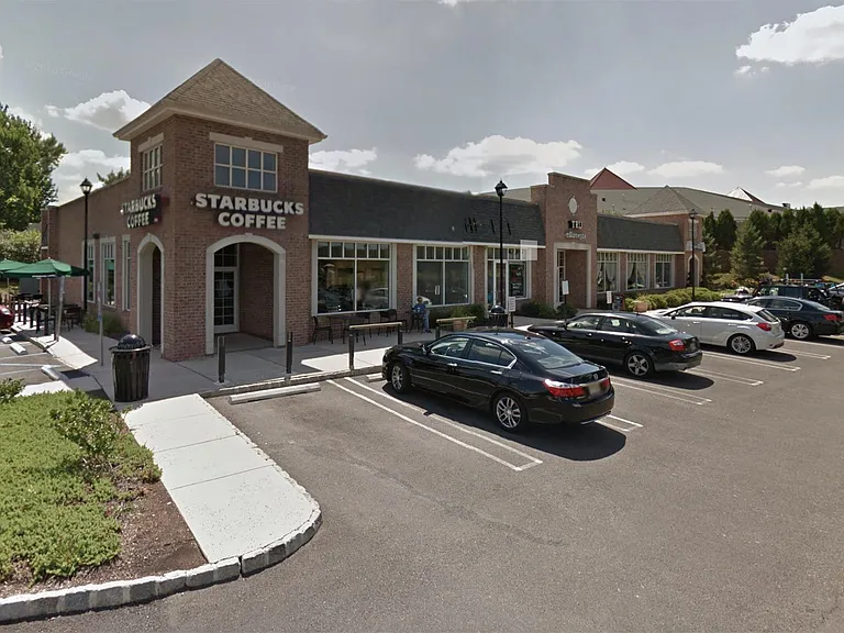 Starbucks Plaza