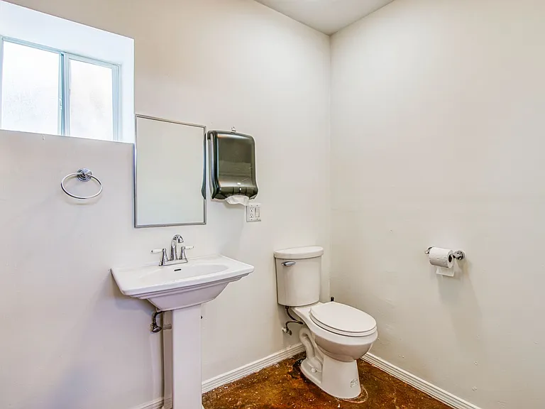 2909 Copper Ave — Photo 63