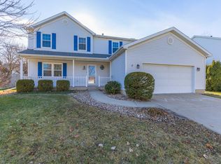 2807 Polo Rd, Bloomington, IL 61704