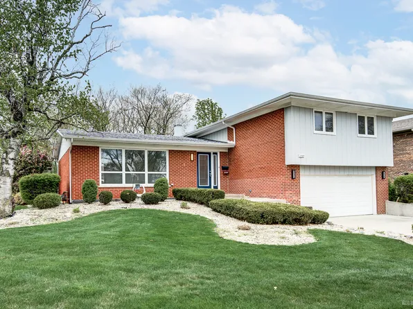 15424 Linden Dr, Oak Forest, IL 60452
