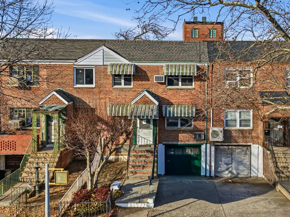 141-01 Jewel Avenue image 1 of 20