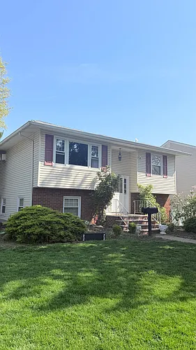 2 Marion Ave Photo 1