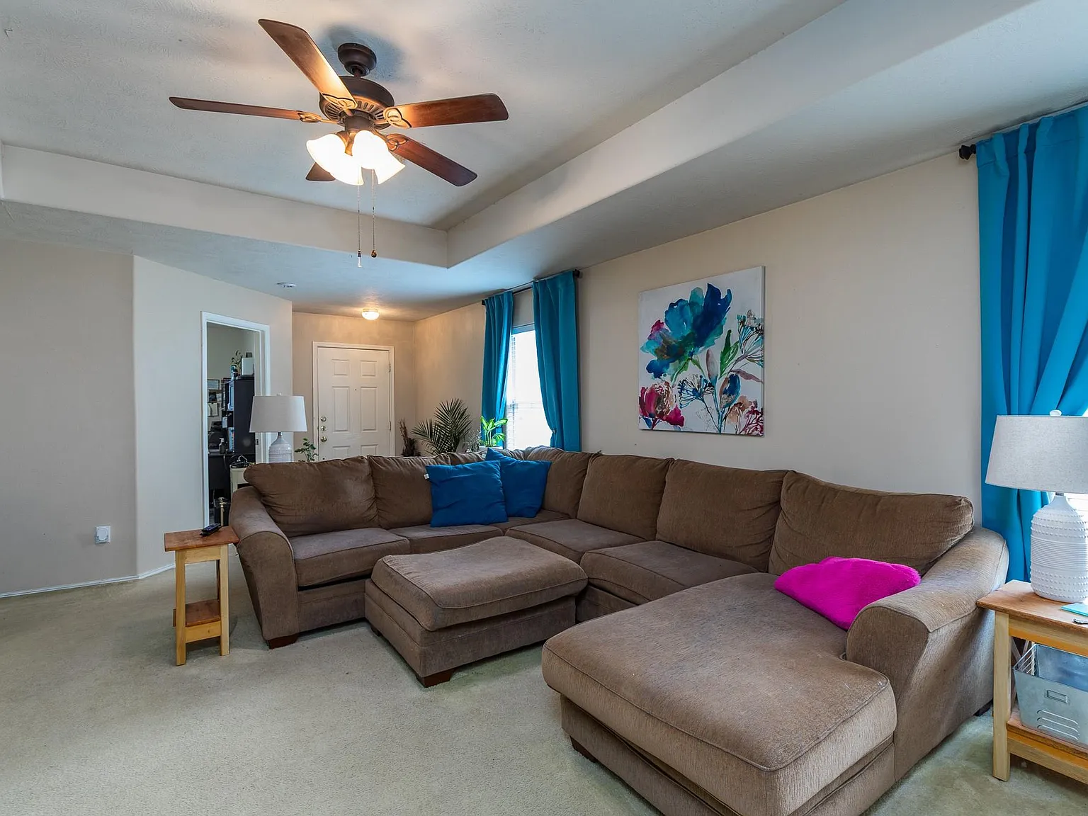 4 bed, 2.0 bath, 1802 sqft, $1,900 — Photo 3