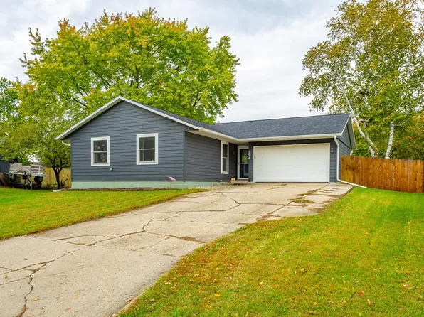 214 NW Bayberry Ln, Ankeny, IA 50023