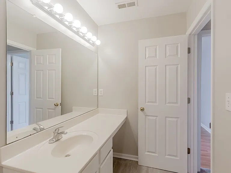125 Cloverwood Dr SW — Photo 18