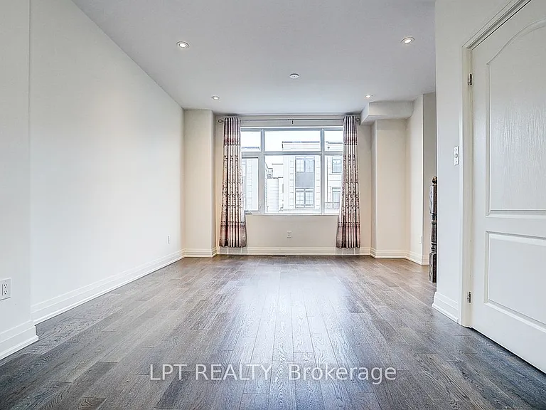 84 William Saville St — Photo 6