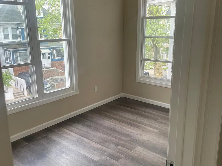 61 Amherst St #2 — Photo 6
