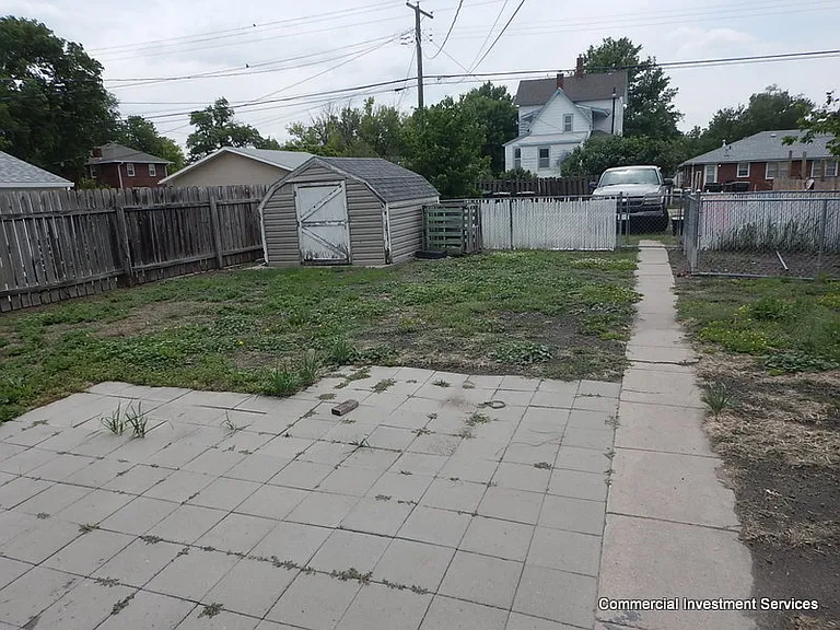 1310 W 5th St — Photo 6