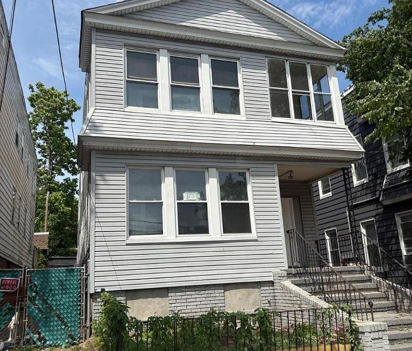 1st image of 33 Rose Terrace