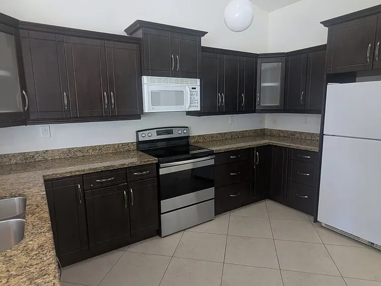 12335 SW 193rd St — Photo 6